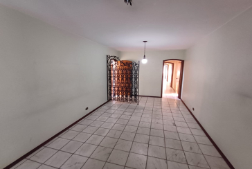  Sobrado à venda no Parque São Domingos na Rua Almiro Bernardo