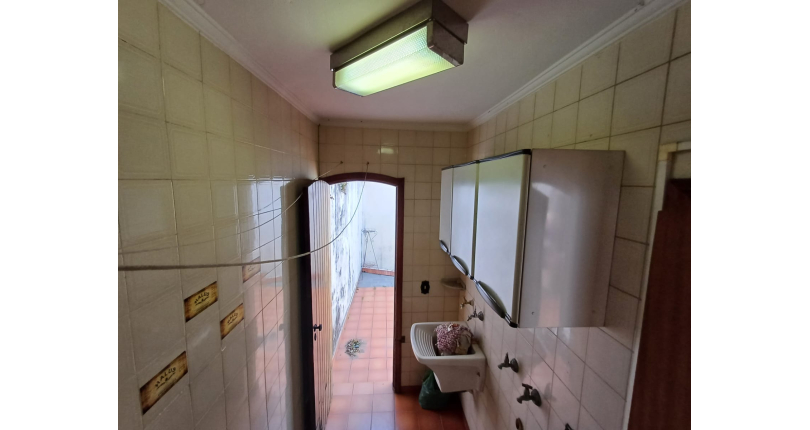  Sobrado à venda no Parque São Domingos na Rua Almiro Bernardo