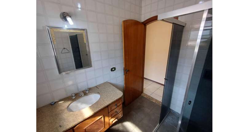  Sobrado à venda no Parque São Domingos na Rua Almiro Bernardo