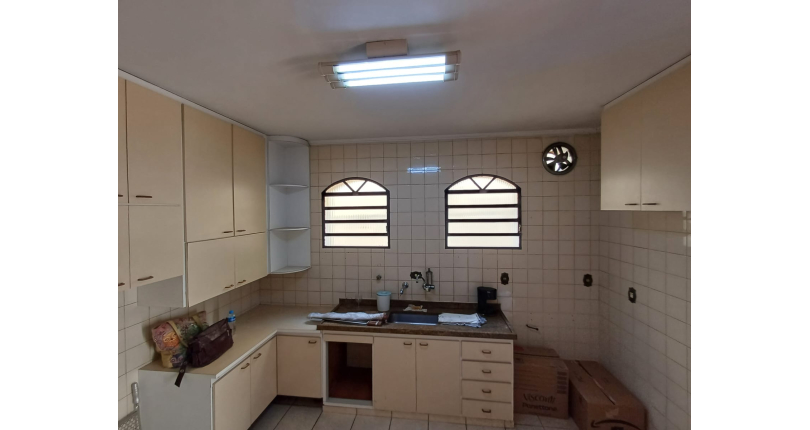  Sobrado à venda no Parque São Domingos na Rua Almiro Bernardo