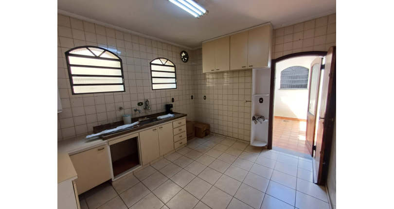  Sobrado à venda no Parque São Domingos na Rua Almiro Bernardo