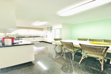 Sobrado à venda no City América na Avenida do Anastácio, com 3 dormitórios,