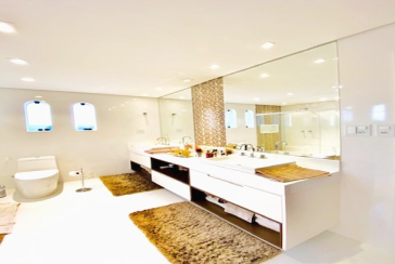 Sobrado à venda no City América na Avenida do Anastácio, com 3 dormitórios,