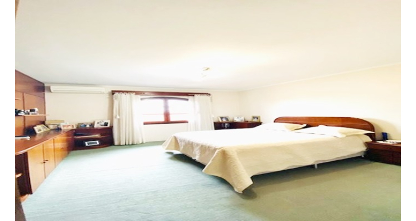 Sobrado à venda no City América na Avenida do Anastácio, com 3 dormitórios,