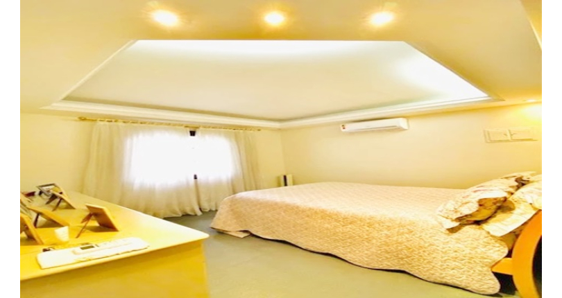 Sobrado à venda no City América na Avenida do Anastácio, com 3 dormitórios,