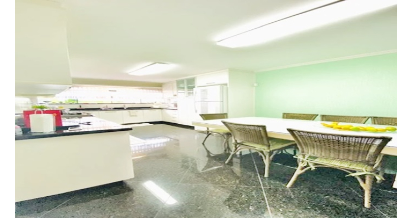 Sobrado à venda no City América na Avenida do Anastácio, com 3 dormitórios,