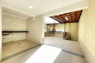 Belo Sobrado à venda no Parque São Domingos na Rua Waltrudes Correa,