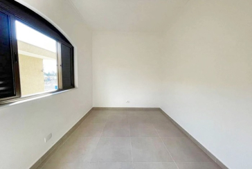 Belo Sobrado à venda no Parque São Domingos na Rua Waltrudes Correa,