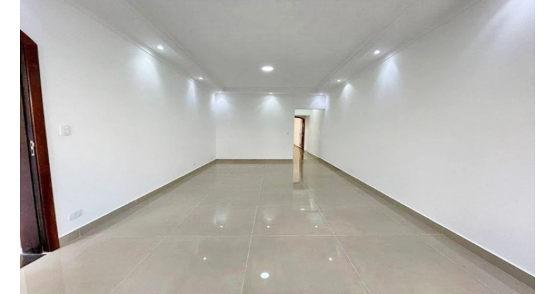 Belo Sobrado à venda no Parque São Domingos na Rua Waltrudes Correa,