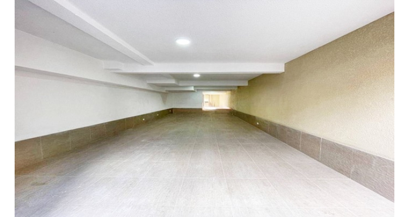 Belo Sobrado à venda no Parque São Domingos na Rua Waltrudes Correa,