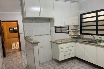 Bom Sobrado à venda no Jardim Líbano na Rua Benedito Gama Ricardo