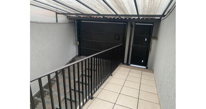 Bom Sobrado à venda no Jardim Líbano na Rua Benedito Gama Ricardo