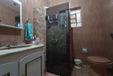 Bom Sobrado à venda na Ayrosa na Rua Rouxinol, com 2 dormitórios