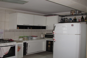 Sobrado à venda no Parque São Domingos na Rua Pedro Sernagiotti, com 3 dormitórios