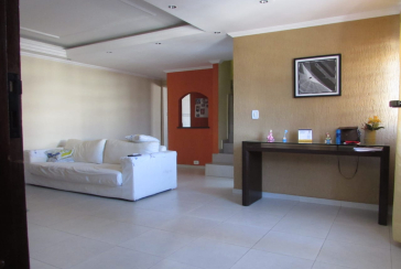 Sobrado à venda no Parque São Domingos na Rua Pedro Sernagiotti, com 3 dormitórios