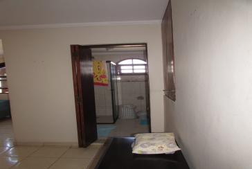 Sobrado à venda no Parque São Domingos na Rua Pedro Sernagiotti, com 3 dormitórios