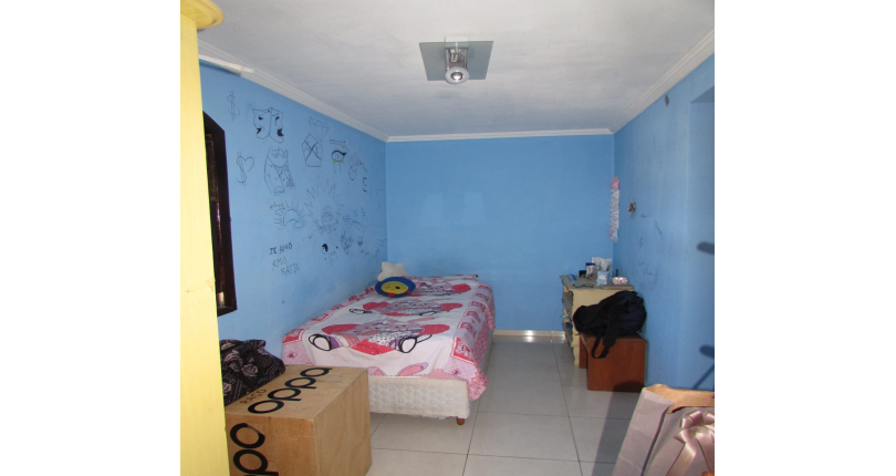 Sobrado à venda no Parque São Domingos na Rua Pedro Sernagiotti, com 3 dormitórios