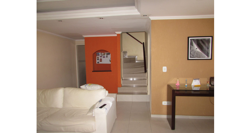 Sobrado à venda no Parque São Domingos na Rua Pedro Sernagiotti, com 3 dormitórios