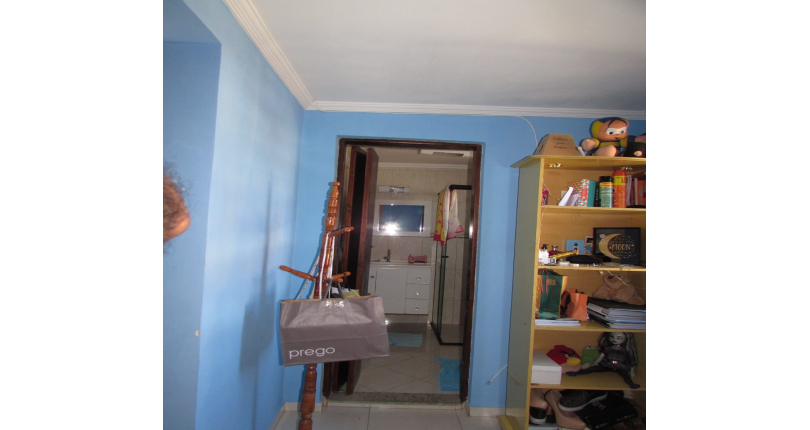 Sobrado à venda no Parque São Domingos na Rua Pedro Sernagiotti, com 3 dormitórios