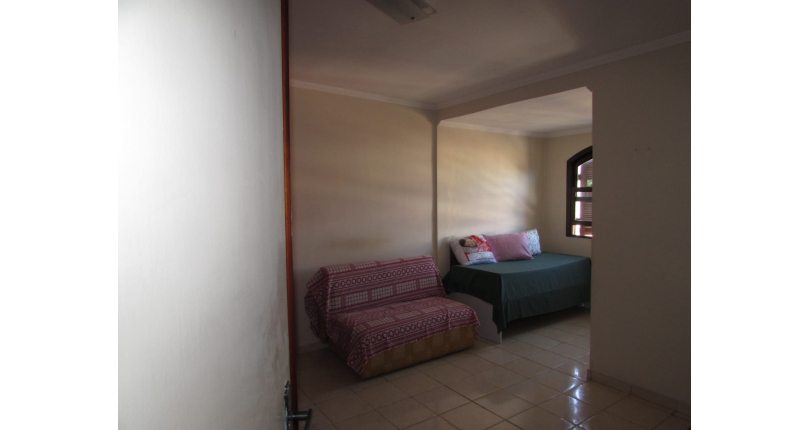 Sobrado à venda no Parque São Domingos na Rua Pedro Sernagiotti, com 3 dormitórios