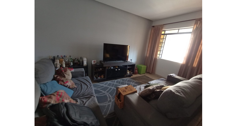 Casas para renda à venda no Jardim Santo Elias na Rua Otávio Gonçalves Martins