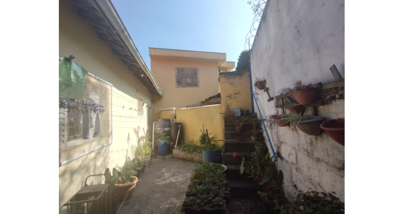 Casas para renda à venda no Jardim Santo Elias na Rua Otávio Gonçalves Martins