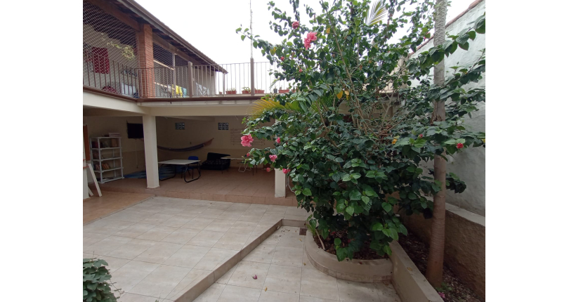 Casa Térrea à venda no Jardim Santo Elias na Rua Domingos Sérgio dos Anjos,