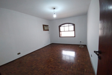 Sobrado à venda no Jardim Marisa na Rua Avelino Ginjo,