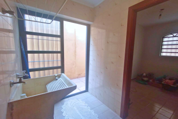 Sobrado à venda no Jardim Marisa na Rua Avelino Ginjo,