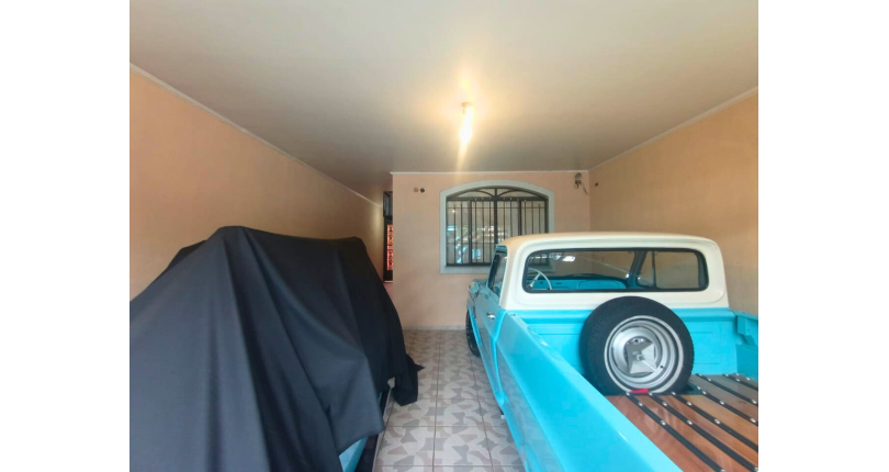 Sobrado à venda no Jardim Marisa na Rua Avelino Ginjo,