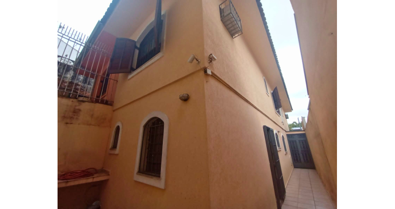 Sobrado à venda no Jardim Marisa na Rua Avelino Ginjo,