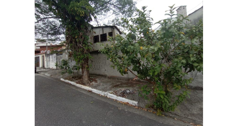 Terreno à venda no Parque São Domingos na Rua José Cândido Freire,