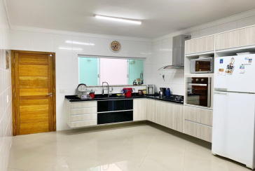 LINDO Sobrado à venda na Vila Bonilha na Rua Luís Afonso, com 3 dormitórios