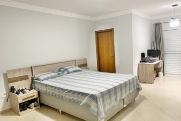 LINDO Sobrado à venda na Vila Bonilha na Rua Luís Afonso, com 3 dormitórios