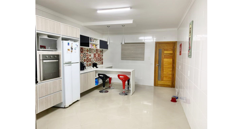 LINDO Sobrado à venda na Vila Bonilha na Rua Luís Afonso, com 3 dormitórios