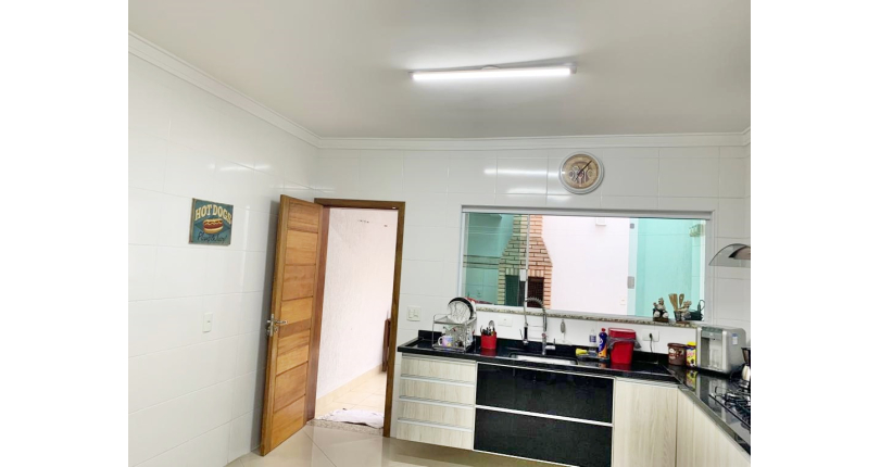 LINDO Sobrado à venda na Vila Bonilha na Rua Luís Afonso, com 3 dormitórios