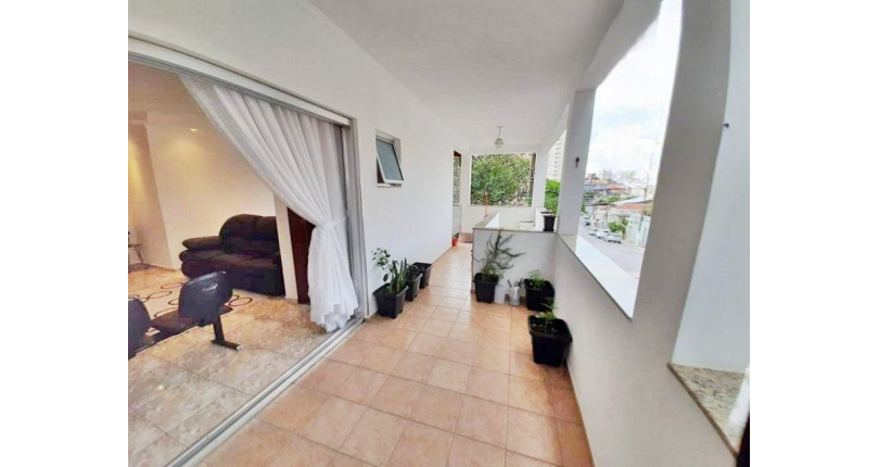 Belo Sobrado à venda na Vila Pereira Barreto na Rua Luís de Andrade,