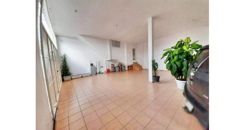 Belo Sobrado à venda na Vila Pereira Barreto na Rua Luís de Andrade,