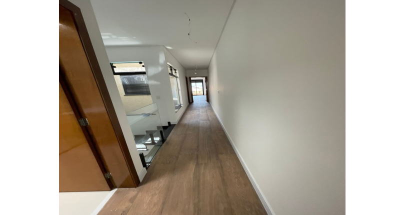 Lindo Sobrado novo à venda no Jardim Regina na Rua Francisco Ursaia, 51A