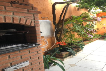 Belo Sobrado à venda na Vila Guedes na Rua Carolina Guedes, 