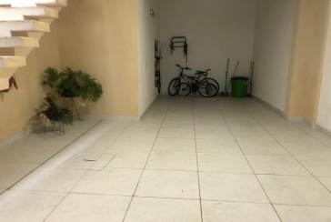 Belo Sobrado à venda na Vila Guedes na Rua Carolina Guedes, 