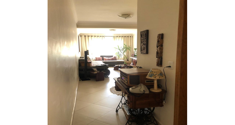 Belo Sobrado à venda na Vila Guedes na Rua Carolina Guedes, 