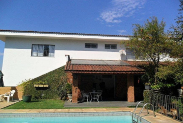  Sobrado à venda na Vila Pereira Cerca na Rua Visconde Cavalcanti com 4 dormitórios