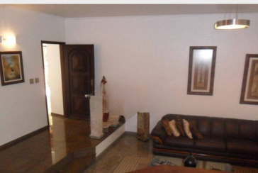  Sobrado à venda na Vila Pereira Cerca na Rua Visconde Cavalcanti com 4 dormitórios