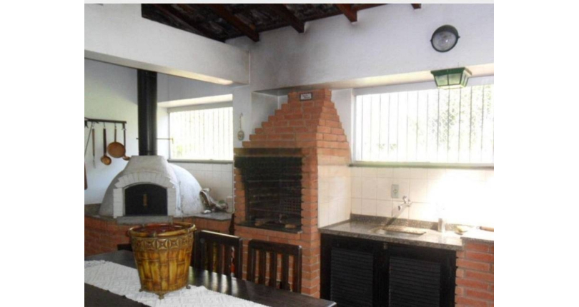  Sobrado à venda na Vila Pereira Cerca na Rua Visconde Cavalcanti com 4 dormitórios