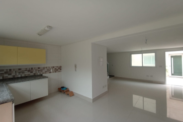 LINDO Sobrado à venda na Vila Mangalot na Rua Jose Ataliba Ortiz 834, no Condomínio Boulevard Park