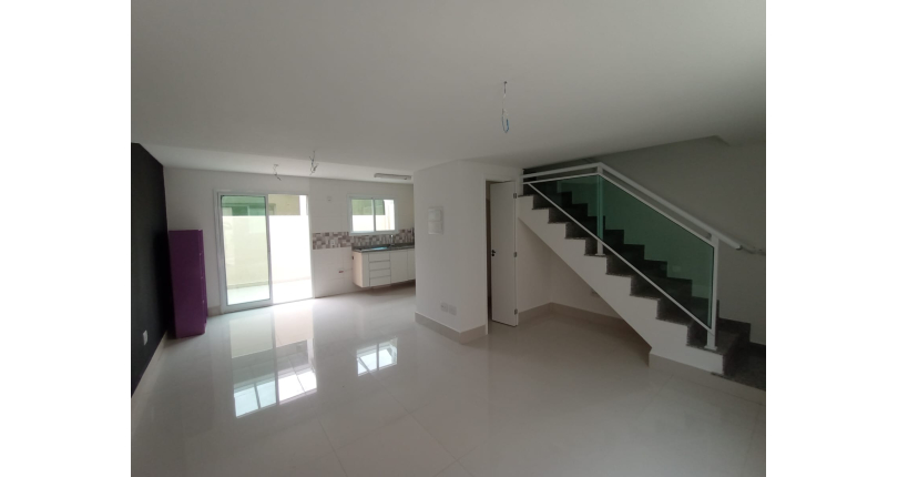 LINDO Sobrado à venda na Vila Mangalot na Rua Jose Ataliba Ortiz 834, no Condomínio Boulevard Park