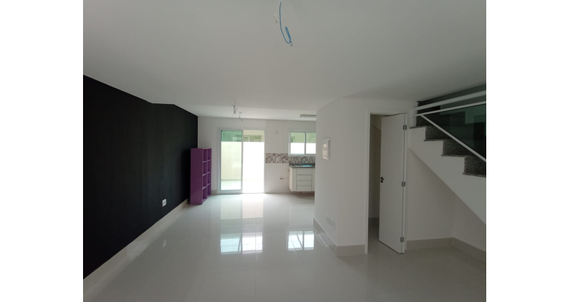 LINDO Sobrado à venda na Vila Mangalot na Rua Jose Ataliba Ortiz 834, no Condomínio Boulevard Park