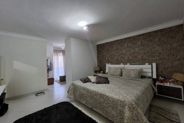 LINDO Sobrado á venda no Parque São Domingos na Rua Paulo Felipetti