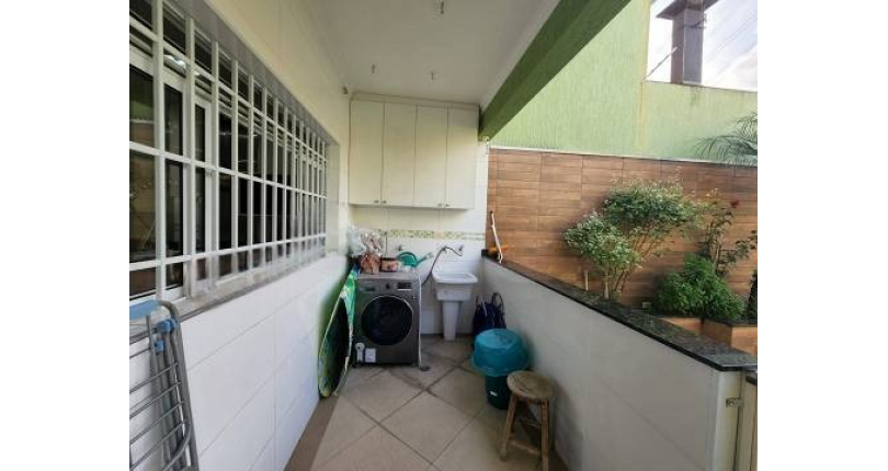 LINDO Sobrado á venda no Parque São Domingos na Rua Paulo Felipetti